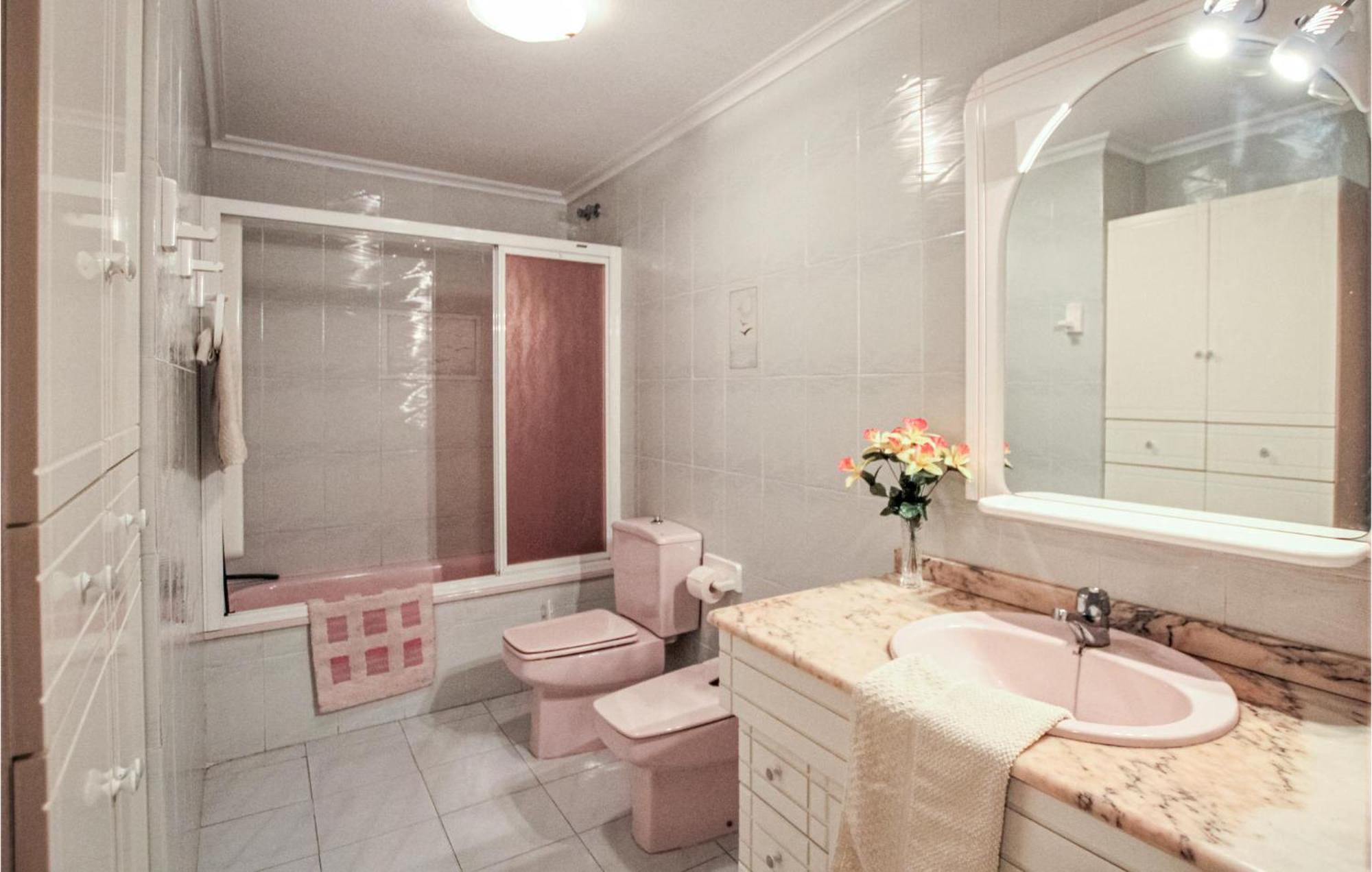 Beautiful Apartment In Santa Pola With Wifi Bagian luar foto