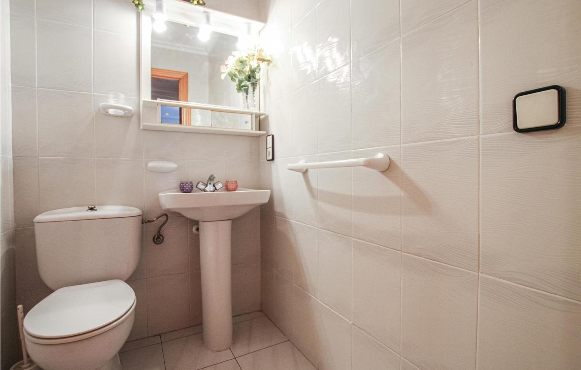 Beautiful Apartment In Santa Pola With Wifi Bagian luar foto